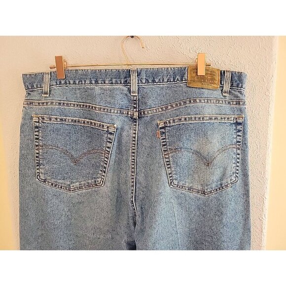 Vintage Levi’s 540 Medium Wash Jeans 42x32 Actual 40x32 Made In‎ USA Brown Tab - Picture 5 of 8